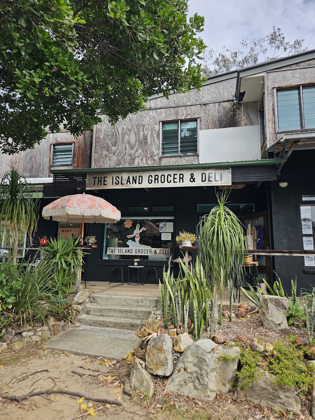 The Island Grocer & Deli | 4/29 Mooloomba Rd, Point Lookout QLD 4183, Australia | Phone: (07) 3245 1452