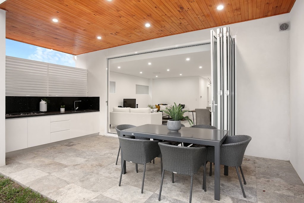 Bloomfield Care Services | 14 Francis St, Minto NSW 2566, Australia | Phone: 1800 242 550