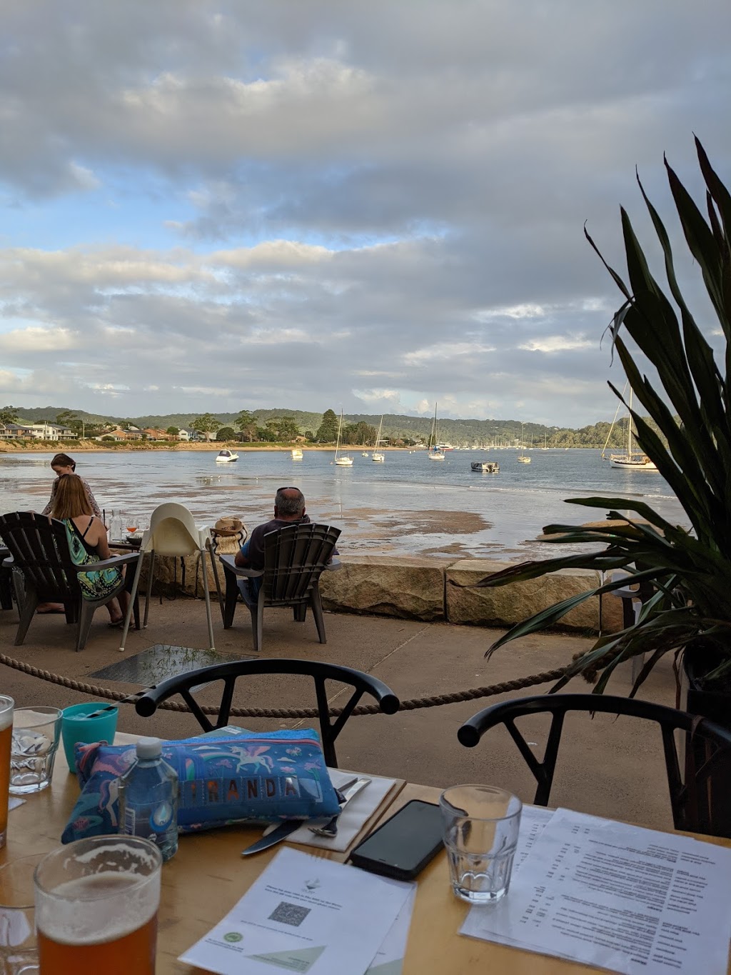 The BOX on the Water | restaurant | Ettalong Beach Waterfront Reserve, The Esplanade, Ettalong Beach NSW 2257, Australia | 0243393369 OR +61 2 4339 3369