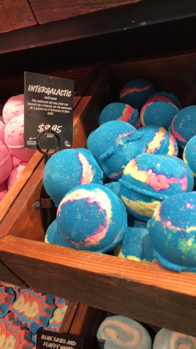 LUSH (North Lakes) | Shop 1253 Westfield North Lakes Cnr Anzac Avenue &, N Lakes Dr, North Lakes QLD 4509, Australia | Phone: (07) 3491 7977