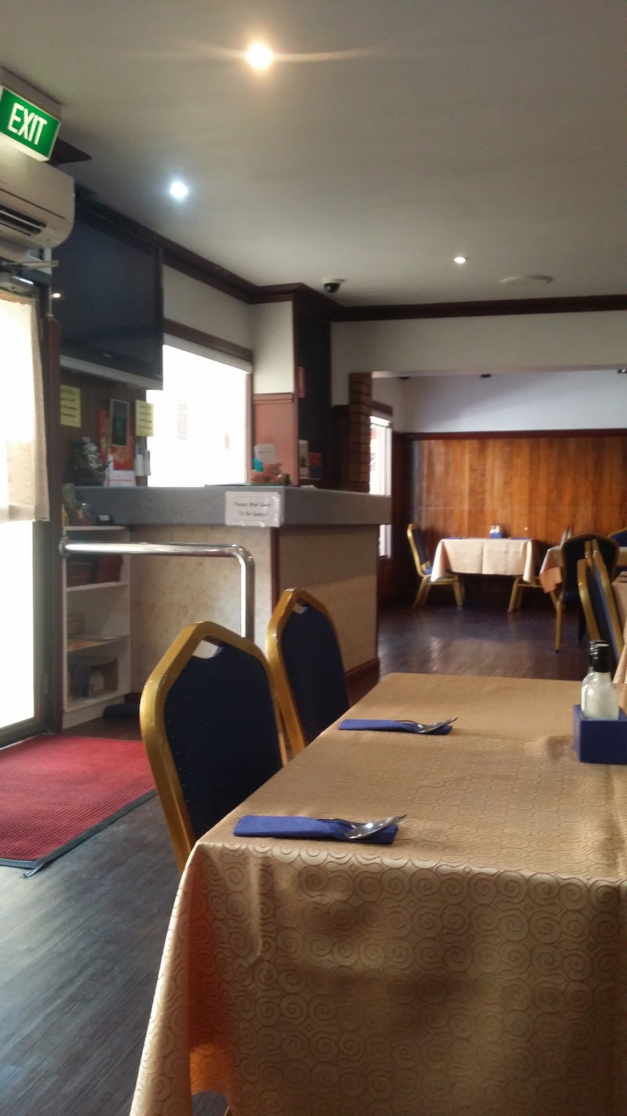 Lam and May Chinese Restaurant | restaurant | 151 Main St, West Wyalong NSW 2671, Australia | 0422866881 OR +61 422 866 881