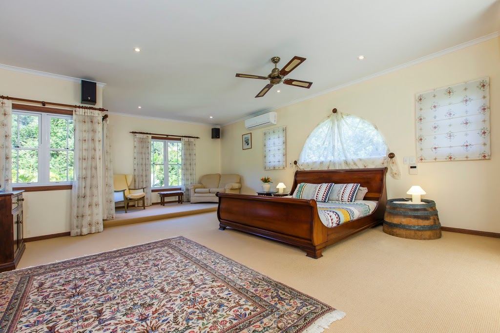 Kingfishers Manor | lodging | 24 Kimberley Ct, Doonan QLD 4562, Australia | 0754491600 OR +61 7 5449 1600