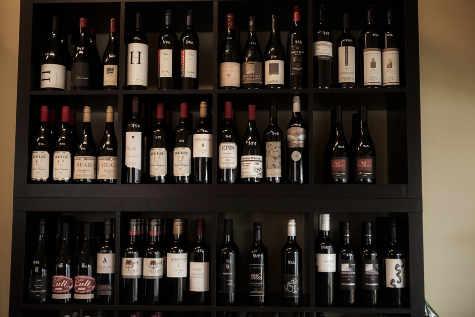 Woodend Wine Store | 42 Anslow St, Woodend VIC 3442, Australia | Phone: (03) 5427 2228