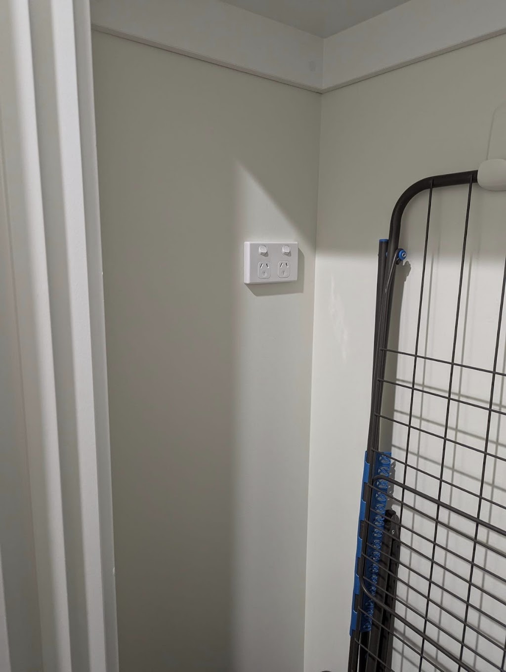 ON THE LINE ELECTRICAL | 3 Purity Wy, Armstrong Creek VIC 3217, Australia | Phone: 0416 033 795