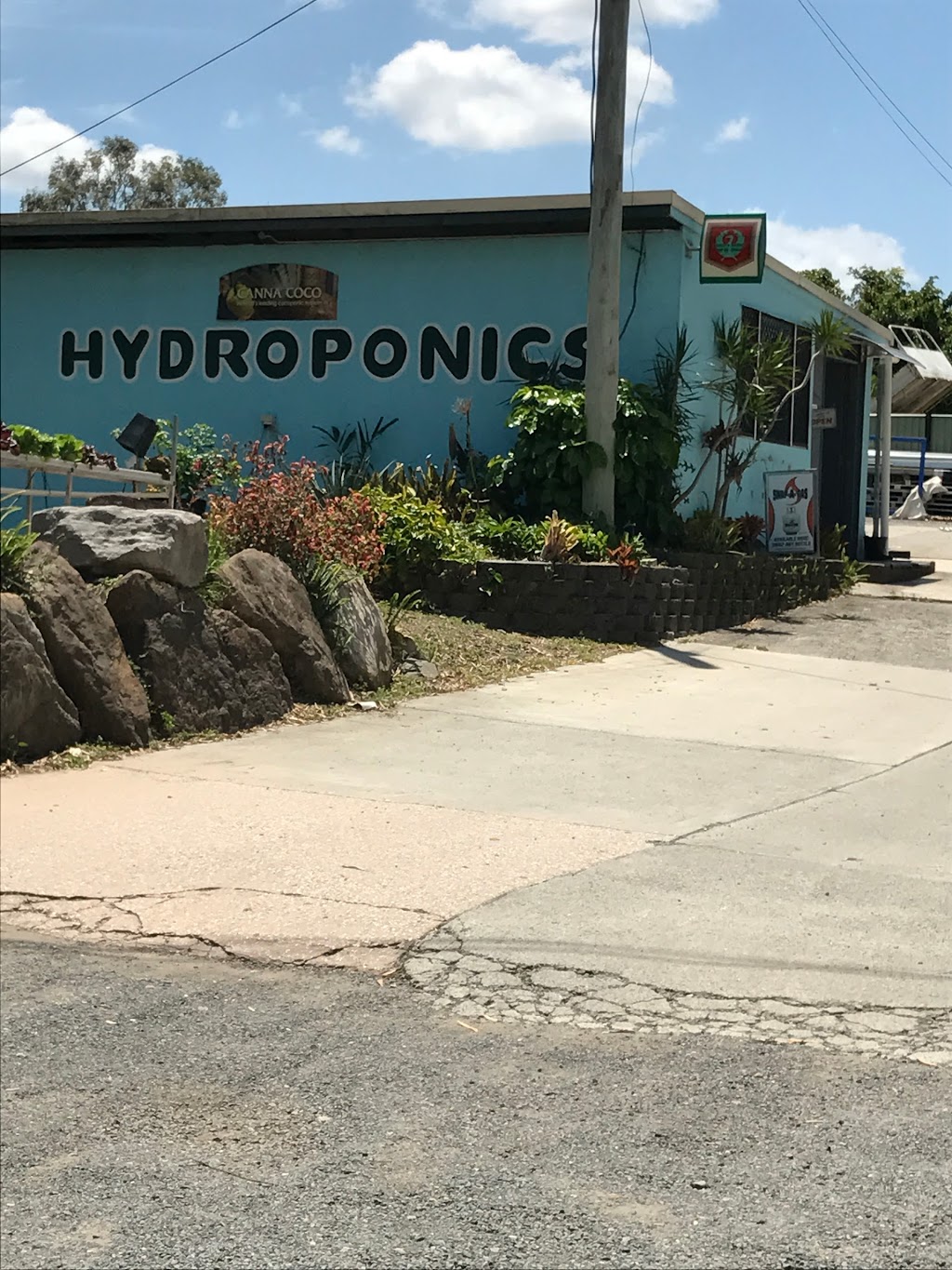 J&K Hydroponics | park | 387 Progress Rd, Wacol QLD 4076, Australia | 0732716210 OR +61 7 3271 6210