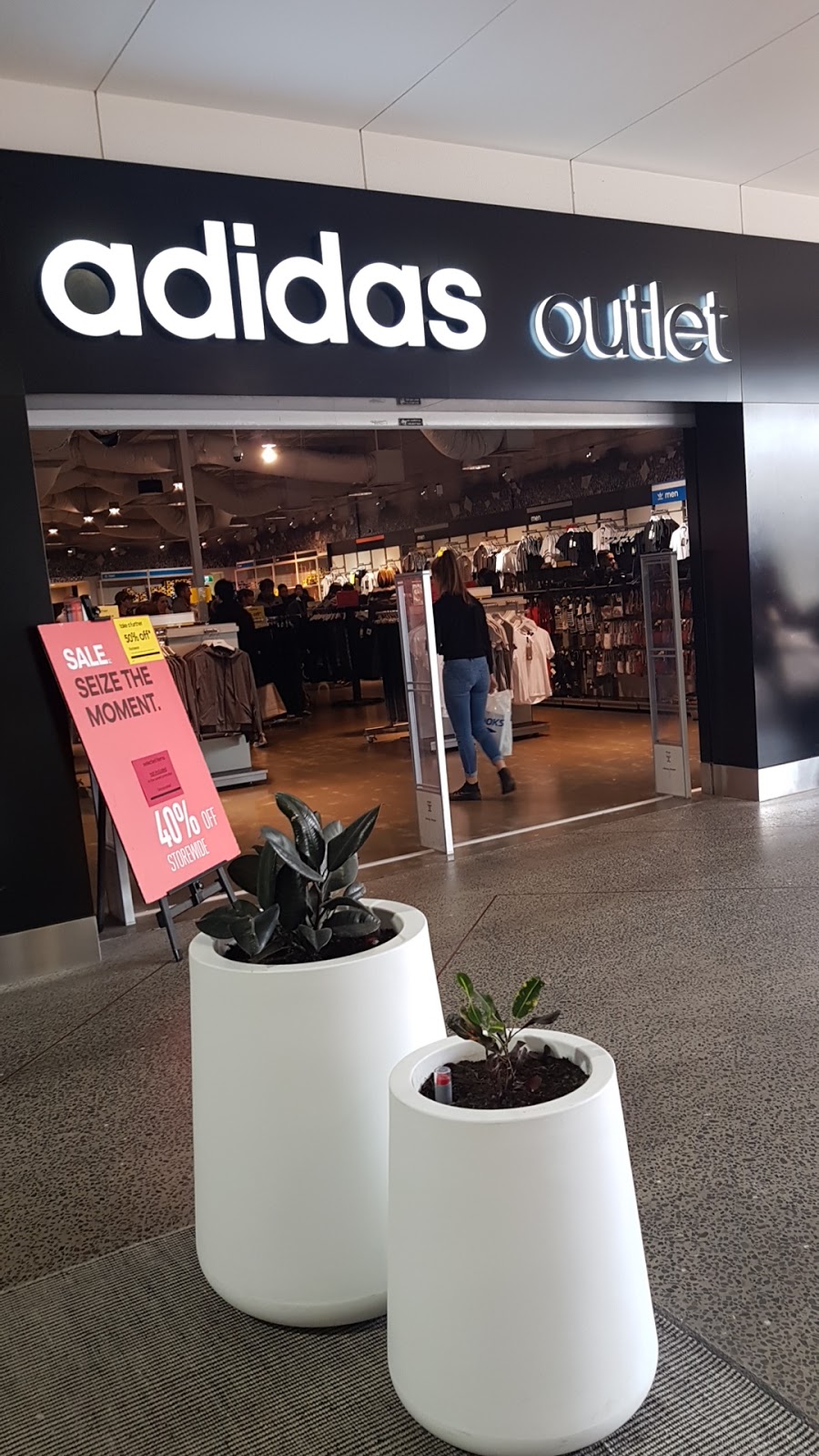 adidas Outlet | store | Shop T2a Harbour Town, 727 Tapleys Hill Rd, West Beach SA 5024, Australia | 0883531444 OR +61 8 8353 1444
