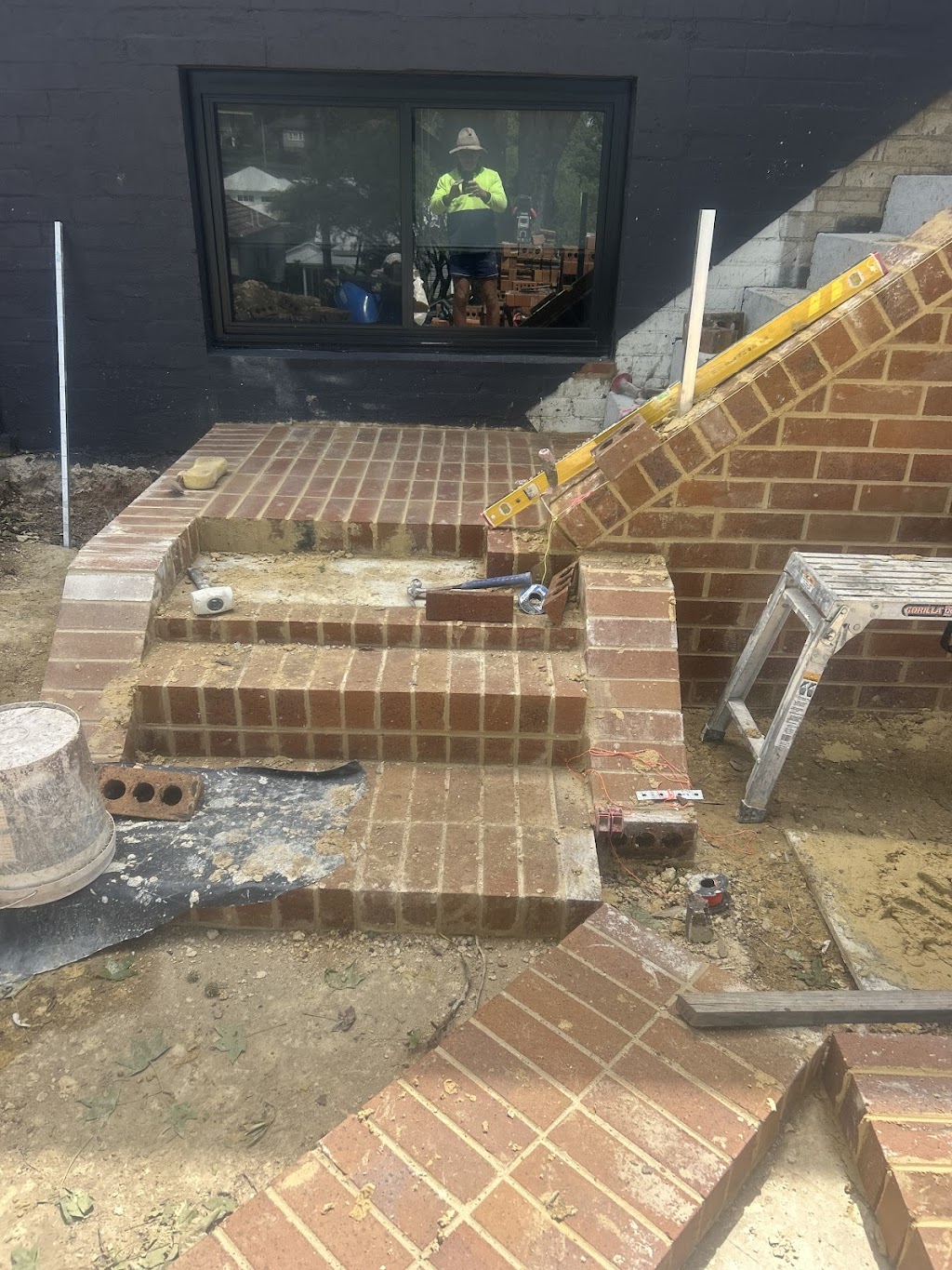 Big Dog Bricklaying | 66 Watagan Forest Dr, Jilliby NSW 2259, Australia | Phone: 0418 459 308