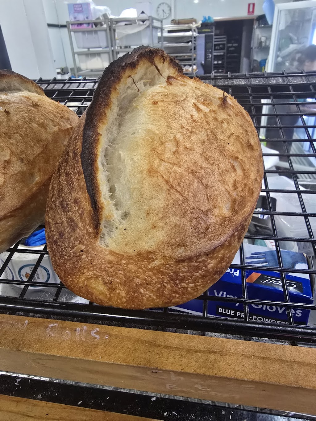 Huddos Bakery | 9/11 Broad St, Sarina QLD 4737, Australia | Phone: (07) 4943 1960