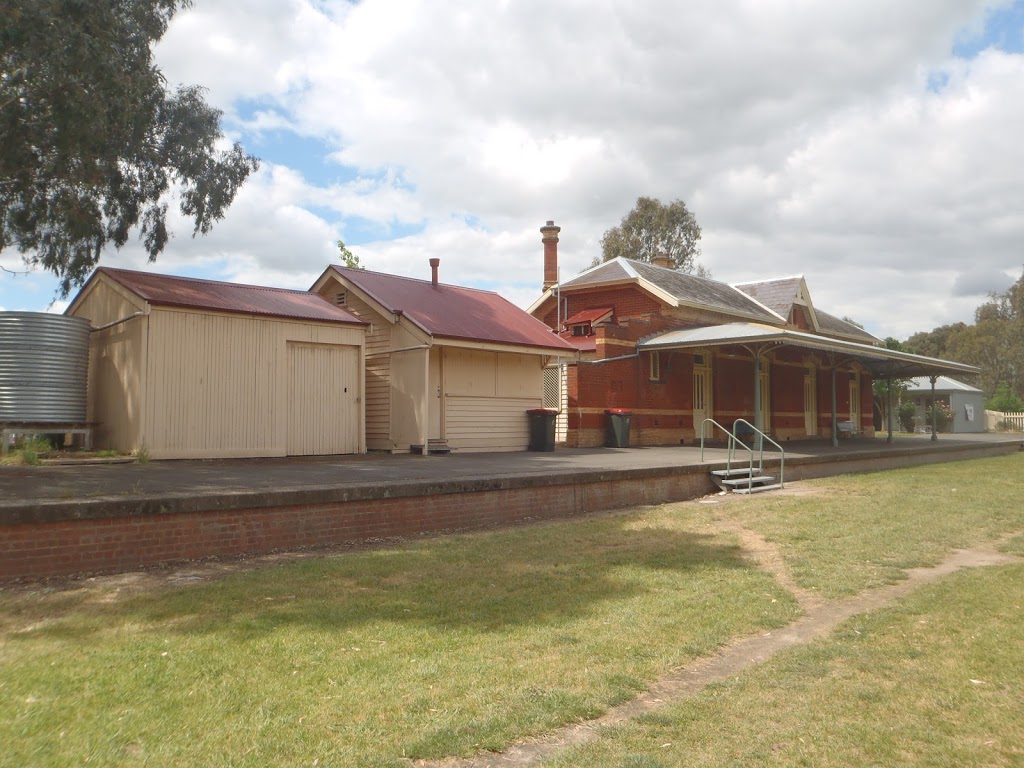 Yea Railway Station | park | 12 Station St, Yea VIC 3717, Australia