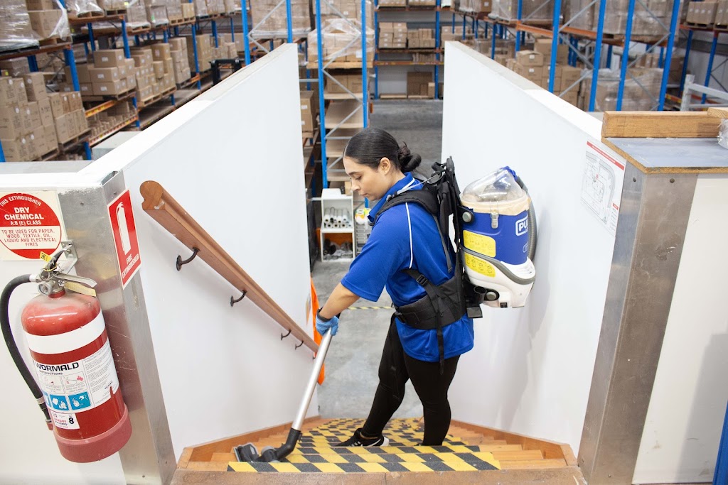 Zoom Office Cleaning | 2835 Old Cleveland Rd, Chandler QLD 4155, Australia | Phone: (07) 3390 1663