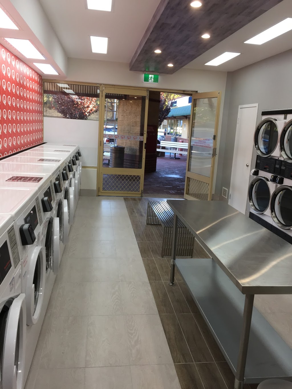 Duncraig Laundrette | Duncraig Village Shopping Cent, 4/8 Burragah Way, Duncraig WA 6023, Australia | Phone: 0422 452 066