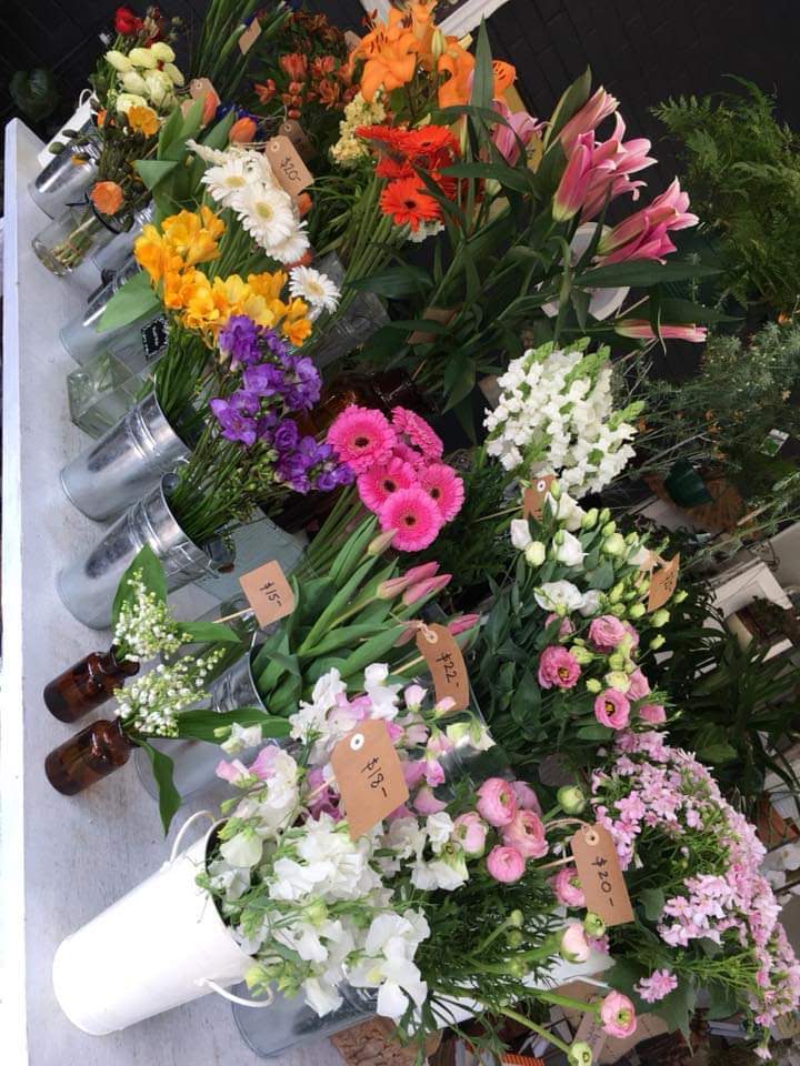 Flowers by Ward & Wylie | 2 Main St, Upwey VIC 3158, Australia | Phone: 0416 243 254