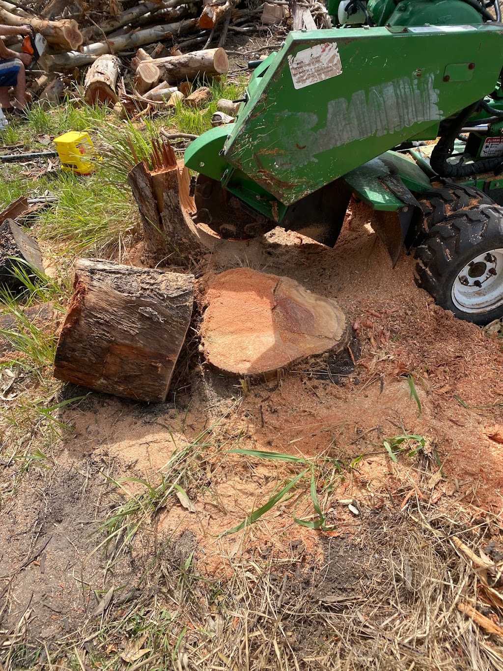 Mid Coast Stump Grinding | 10 Harrogate Ln, Old Bar NSW 2430, Australia | Phone: 0478 716 273