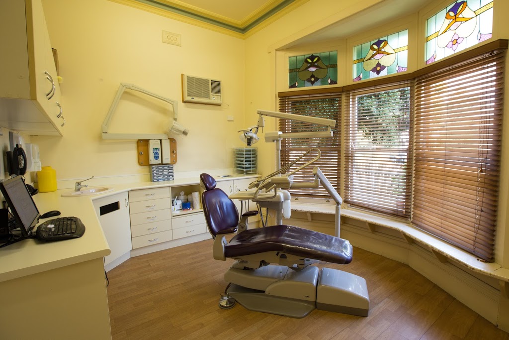 Brunswick Family Dental Surgery and Aesthetic Centre | dentist | 44 De Carle St, Brunswick VIC 3056, Australia | 0393867225 OR +61 3 9386 7225