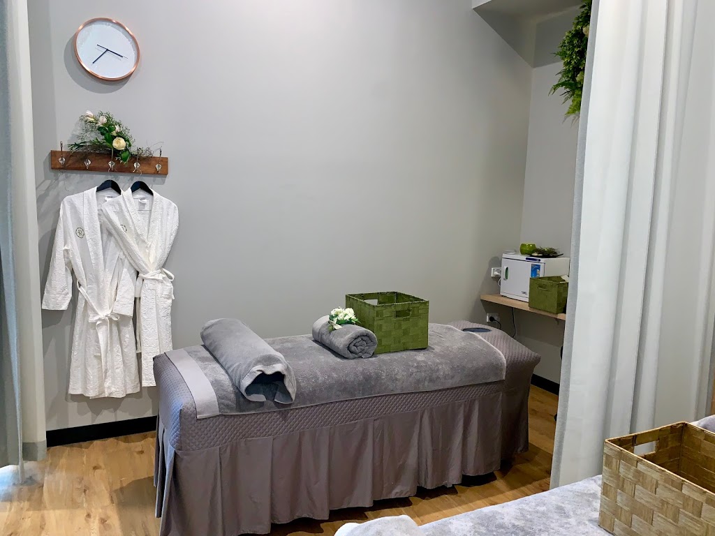 Retreat Massage & Wellness | Brickworks Centre, Shop 9/03, 11 Brolga Ave, Southport QLD 4215, Australia | Phone: (07) 5527 1147