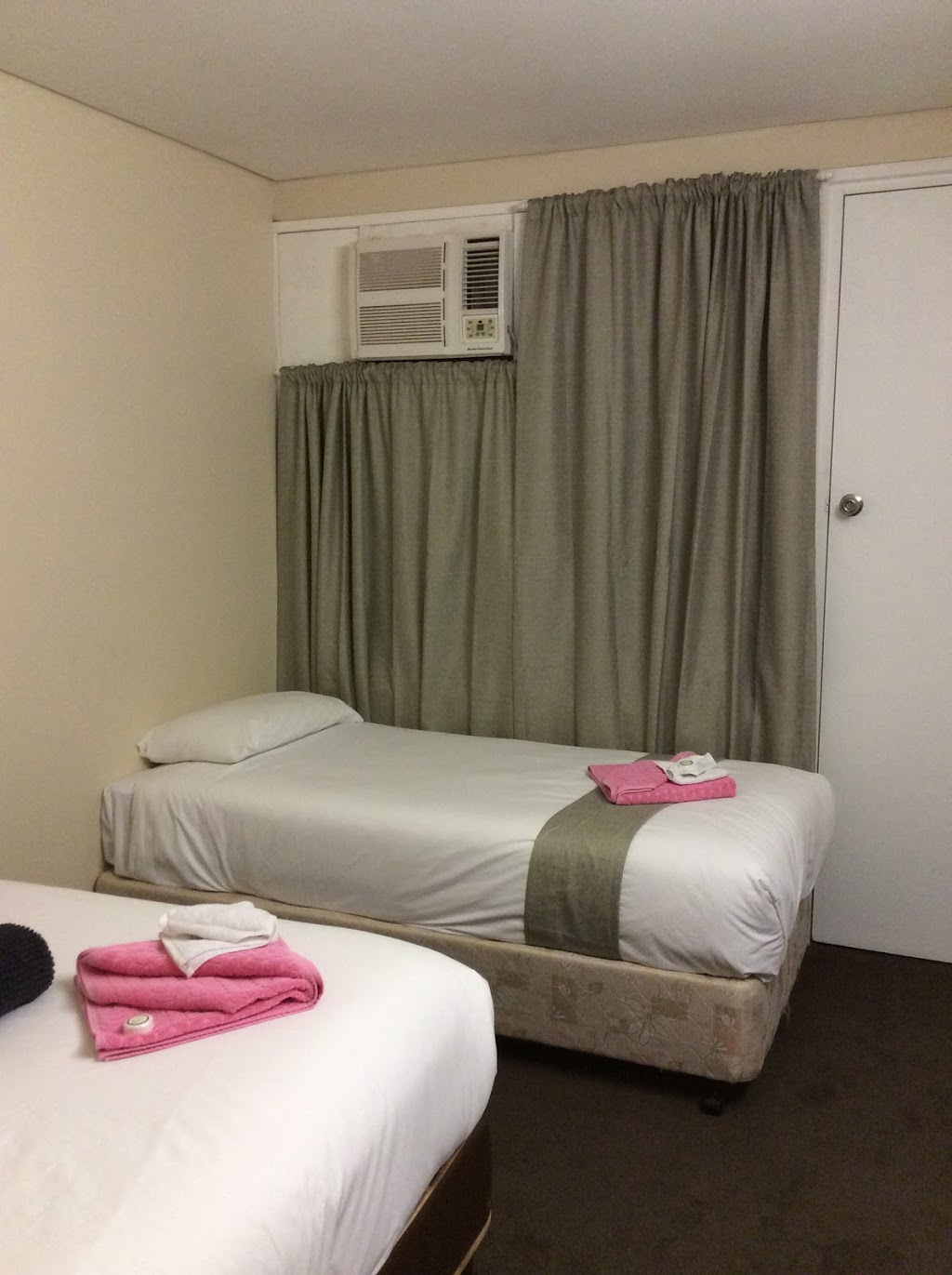 Canonbar Hotel | 129 Pangee St, Nyngan NSW 2825, Australia | Phone: (02) 6832 1559