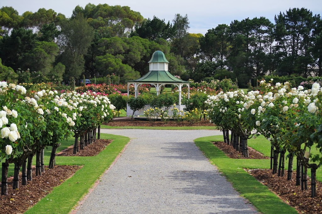 Victoria State Rose Garden | park | Gate 2, K Rd, Werribee South VIC 3030, Australia | 131963 OR +61 131963