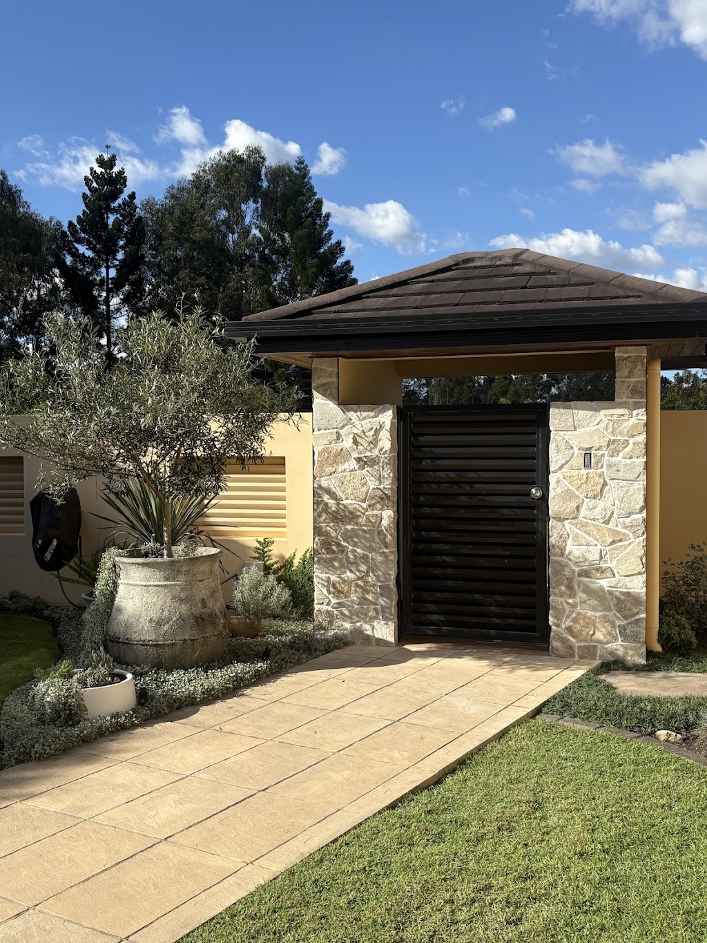 Creative Stonemasonry | 10 Naldham Cl, Forest Lake QLD 4078, Australia | Phone: 0421 766 799