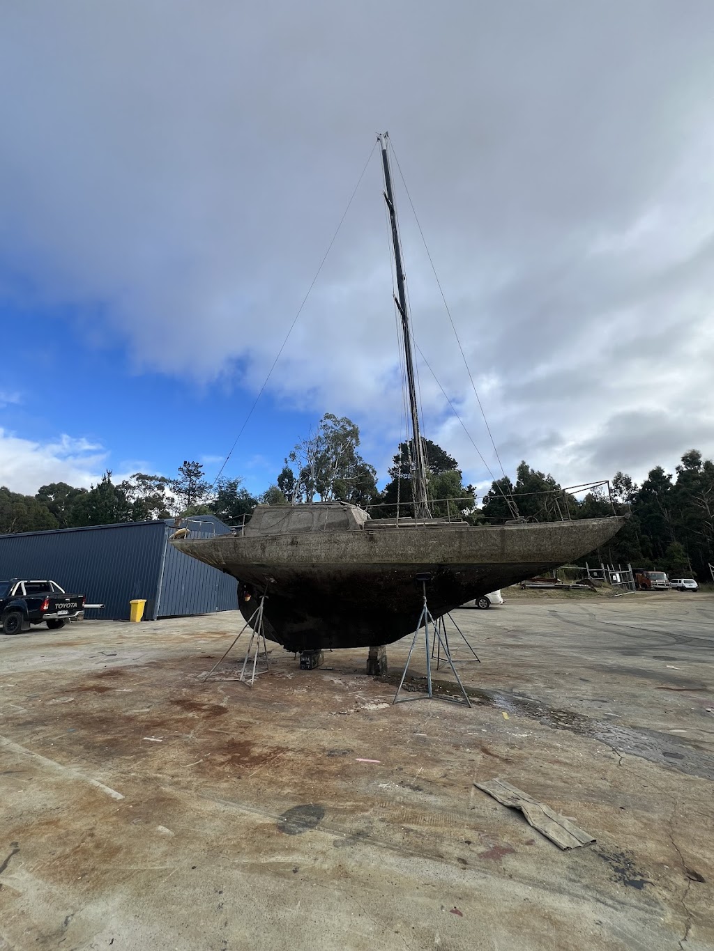 Tug It Out! | 11 School Rd, Geeveston TAS 7116, Australia | Phone: 0455 523 708