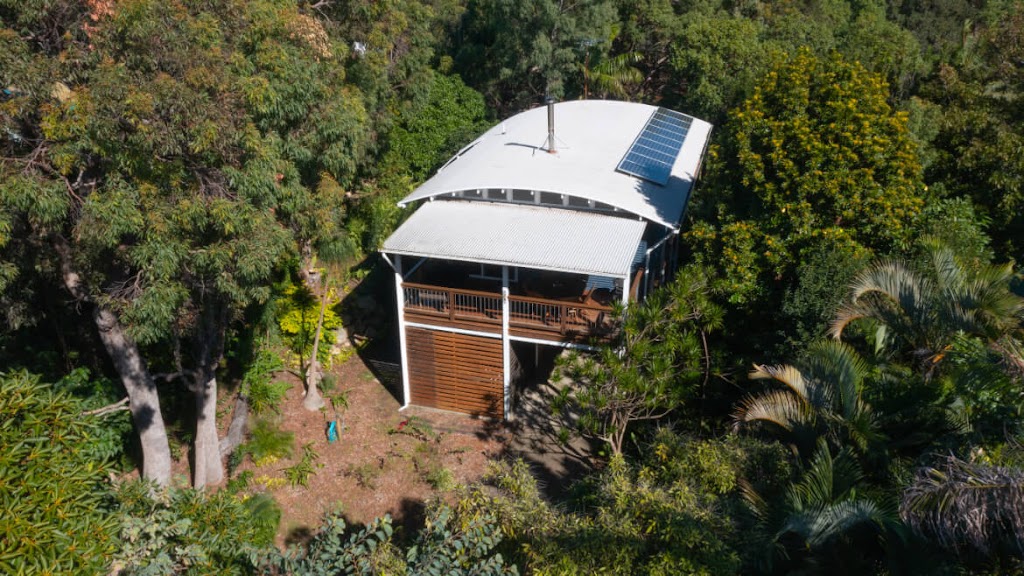 Treeside | 134 Tramican St, Point Lookout QLD 4183, Australia | Phone: 0418 859 564