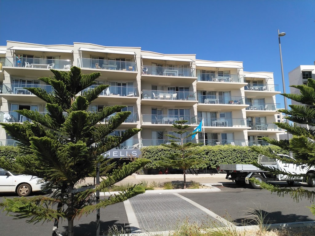 Salty Kiss Apartment |  | Apartment 108/178 The Esplanade, Scarborough WA 6019, Australia | 0407380065 OR +61 407 380 065