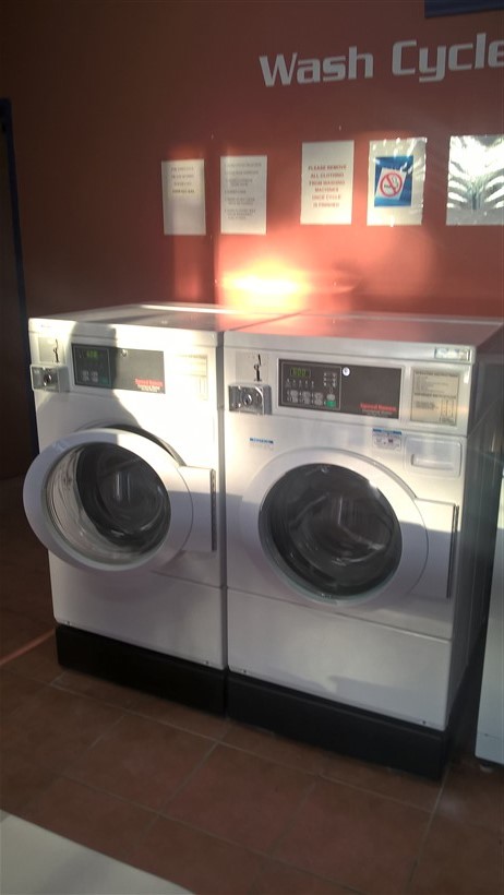 Wash Cycle Coin Laundry | laundry | 246 Sussex St, Pascoe Vale VIC 3044, Australia | 0435841137 OR +61 435 841 137