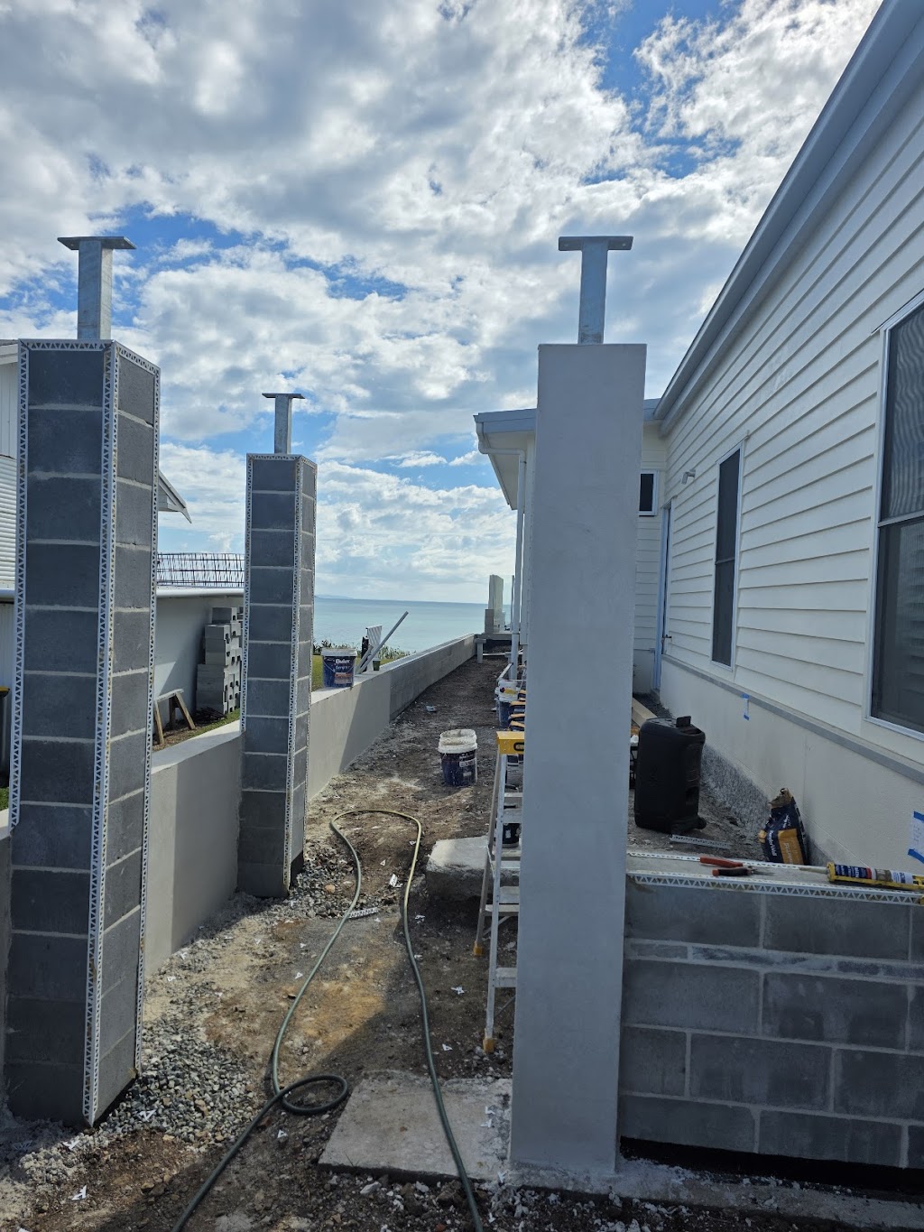 Solid Rendering | Neptune Ave, Lammermoor QLD 4703, Australia | Phone: 0402 721 845