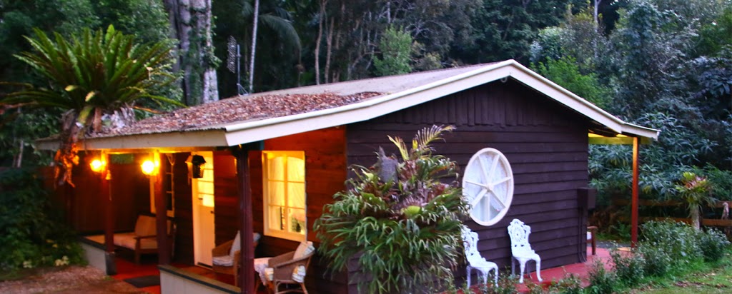 Curtis Cottage | 24 Eagle Heights Rd, Tamborine Mountain QLD 4272, Australia | Phone: (07) 5545 0380