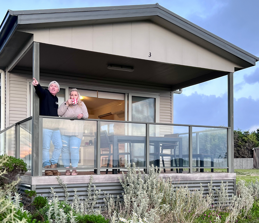 Bronzewing Villas | 105 The Esplanade, Naracoopa TAS 7256, Australia | Phone: 0482 694 004