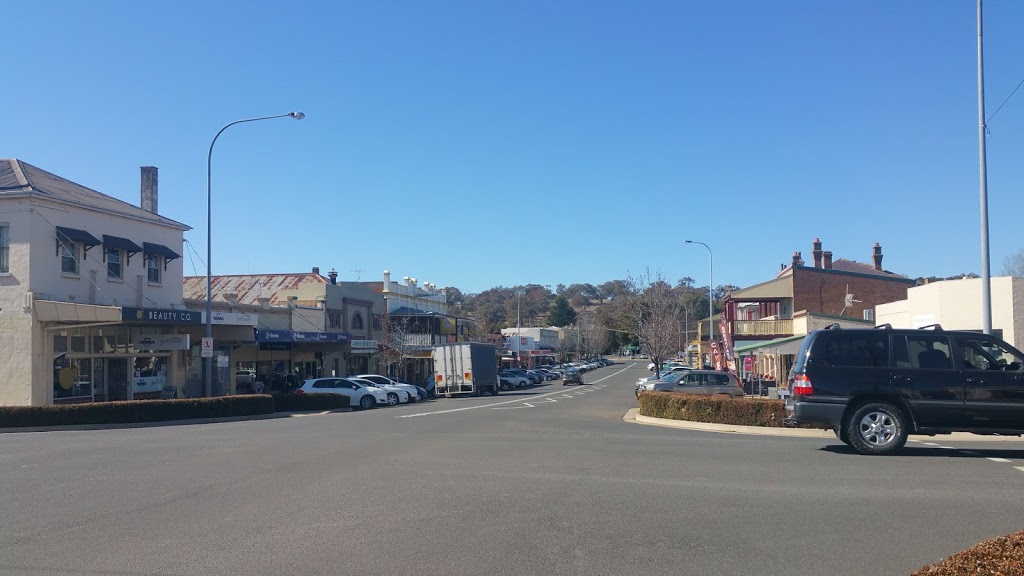 Molong Real Estate | 42 Bank St, Molong NSW 2866, Australia | Phone: (02) 6366 8800