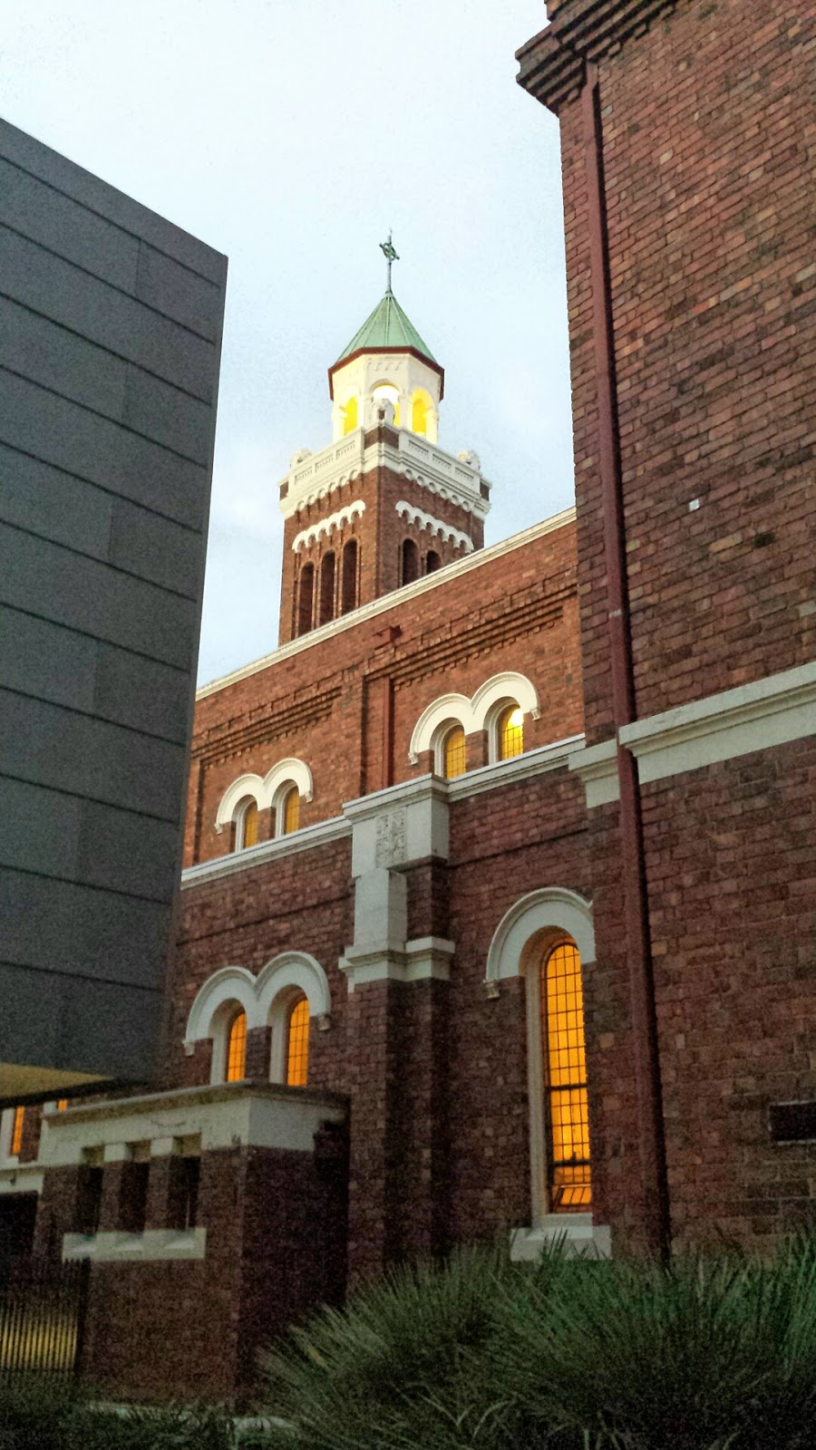 Saint John the Evangelist Catholic Church | church | 594 Victoria Parade, East Melbourne VIC 3002, Australia | 0396622233 OR +61 3 9662 2233