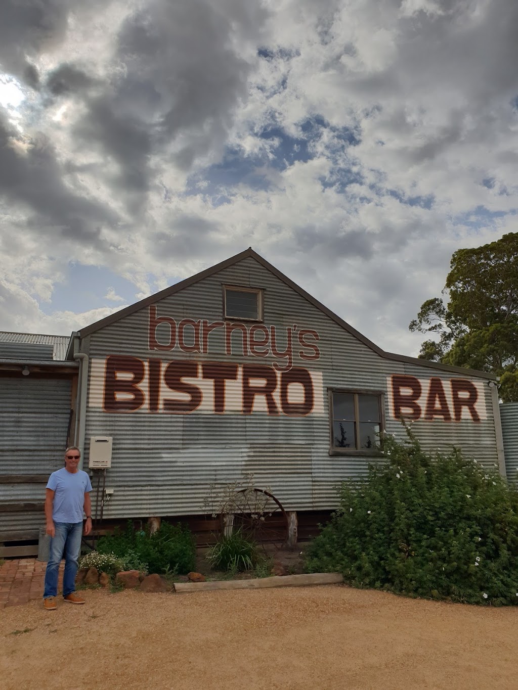 Barneys Bar Bistro | Ararat-Halls Gap Rd, Pomonal VIC 3381, Australia | Phone: (03) 5356 6337