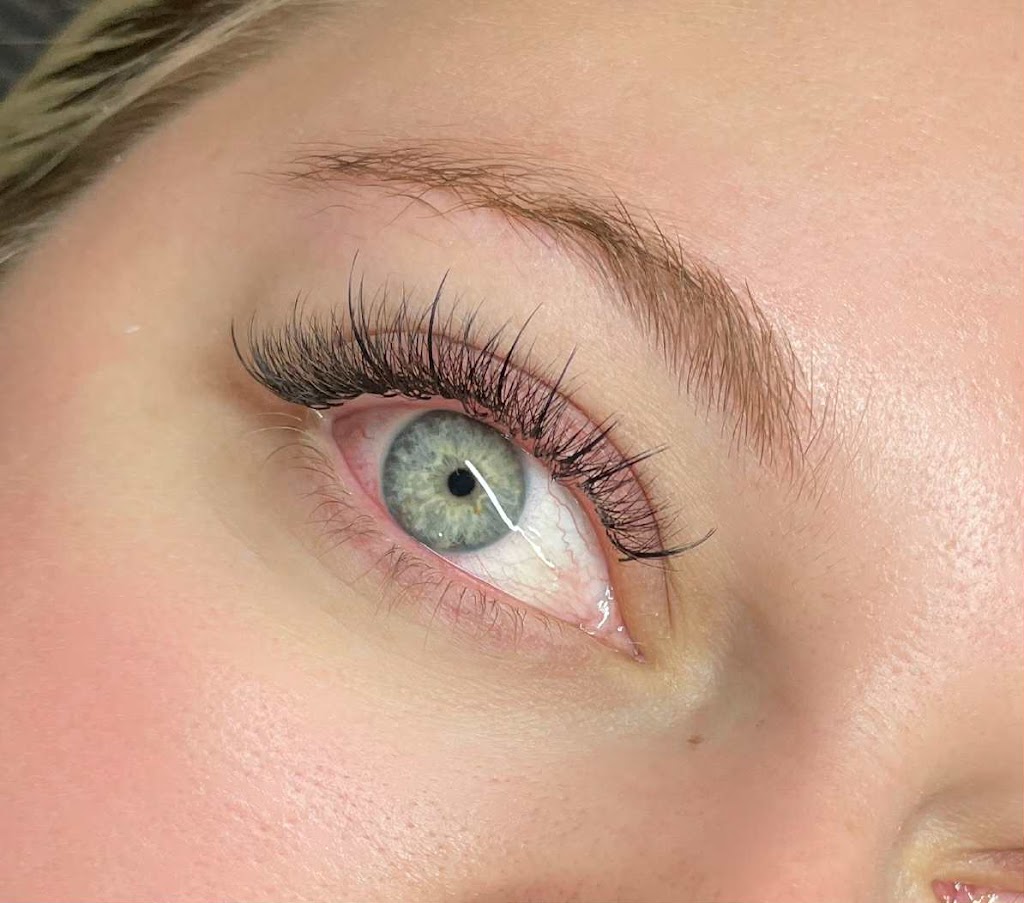 Petal & Lash | 177 Drover Cres, Flagstone QLD 4280, Australia | Phone: 0493 497 505