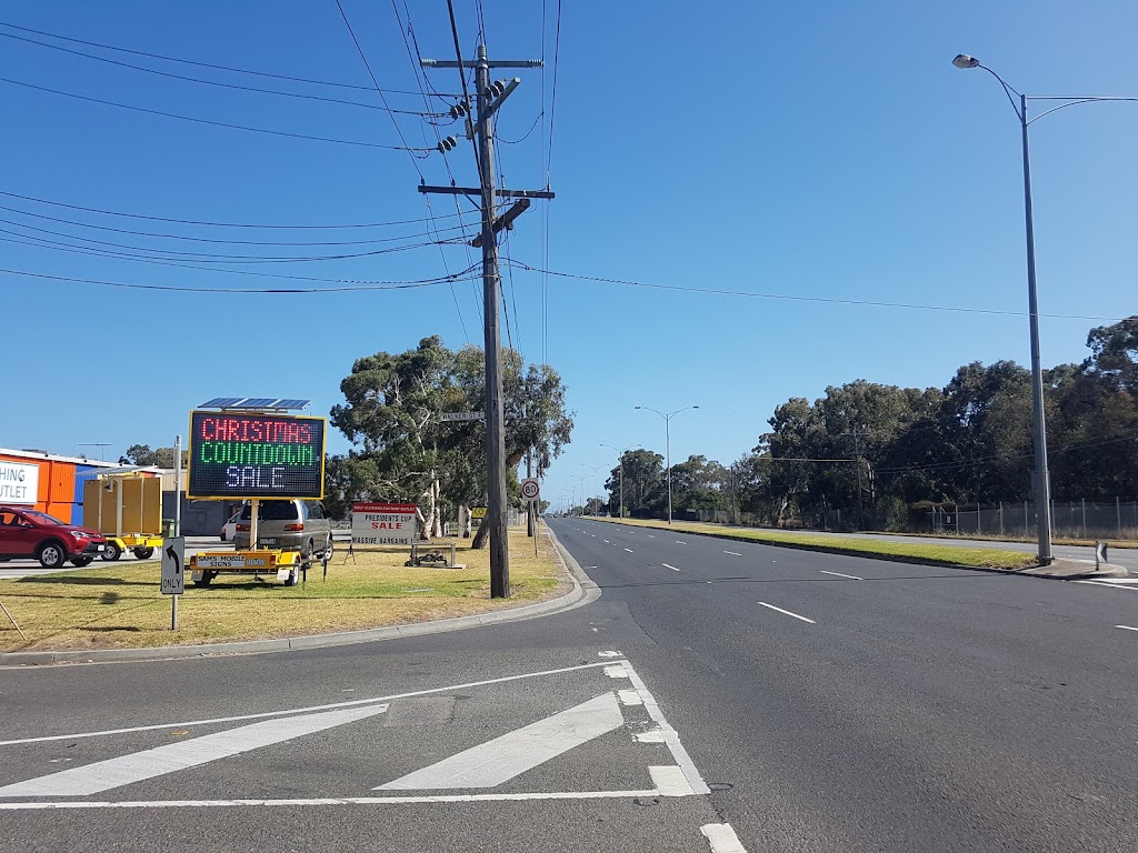 Sams Mobile Signs - Variable Message Sign Hire Melbourne | Ringwood St, Ringwood VIC 3134, Australia | Phone: 0435 792 010