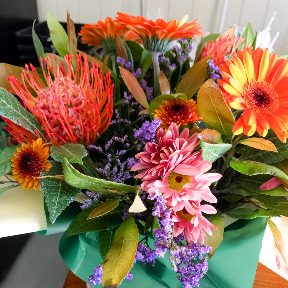 Aussie World Flowers | florist | 1 Downunder Drive, Palmview QLD 4553, Australia | 0754396396 OR +61 7 5439 6396