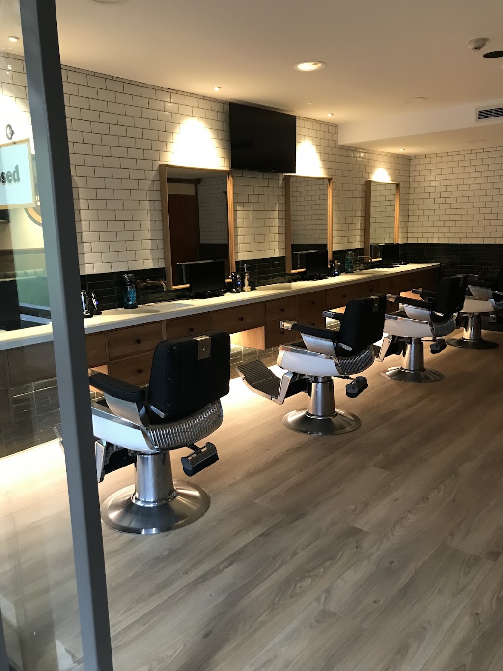 Illawong Barbers | Shop G11/273 Fowler Rd, Illawong NSW 2234, Australia | Phone: 0406 255 444