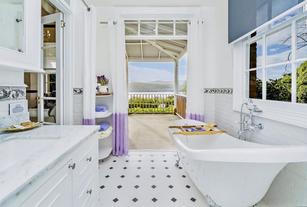 Mt Edgcumbe House, Pointe Rapidé Estate & Vineyard | 57 W Bay Rd, Rowella TAS 7270, Australia | Phone: 0418 742 766