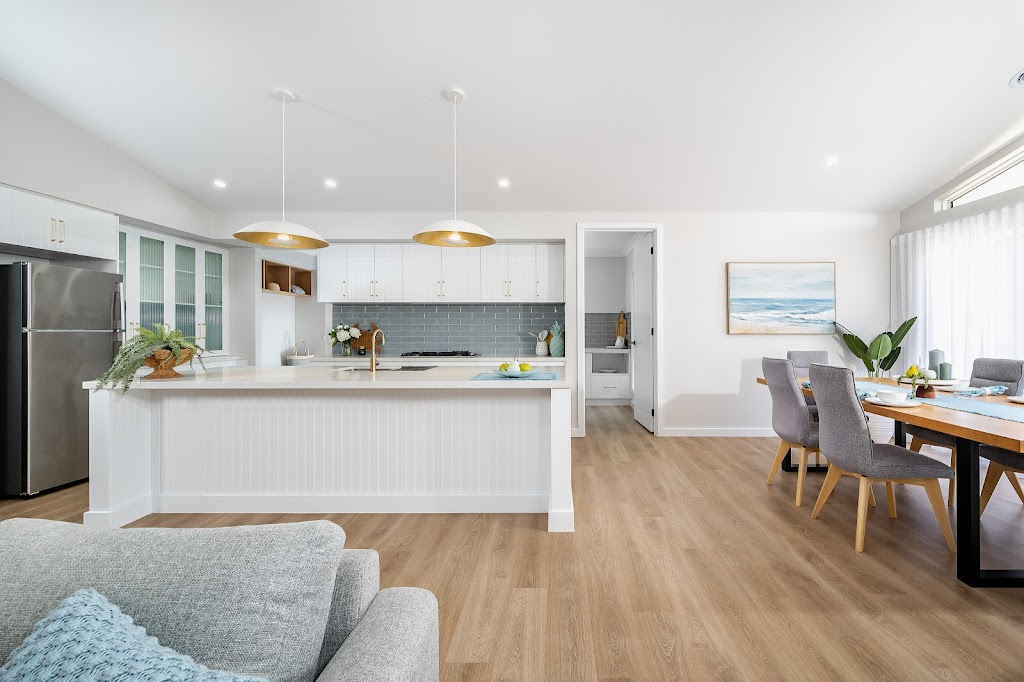 Cavalier Homes - Maldon & Parkdale Display Homes | 35 Sunbird Way, Kialla VIC 3631, Australia | Phone: 0456 387 903