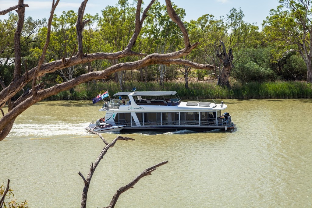 River Murray Houseboats | lodging | Lock 5 Rd, Paringa SA 5340, Australia | 0427899102 OR +61 427 899 102