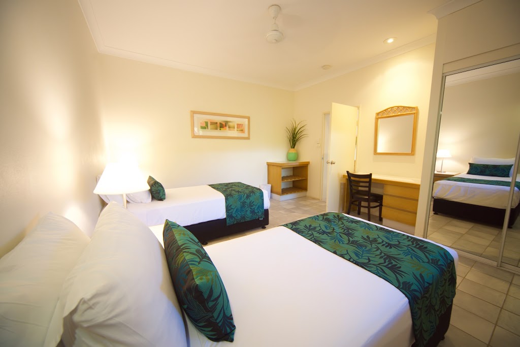 Lazy Lizard Motor Inn | 121 Davidson St, Port Douglas QLD 4877, Australia | Phone: (07) 4099 5900