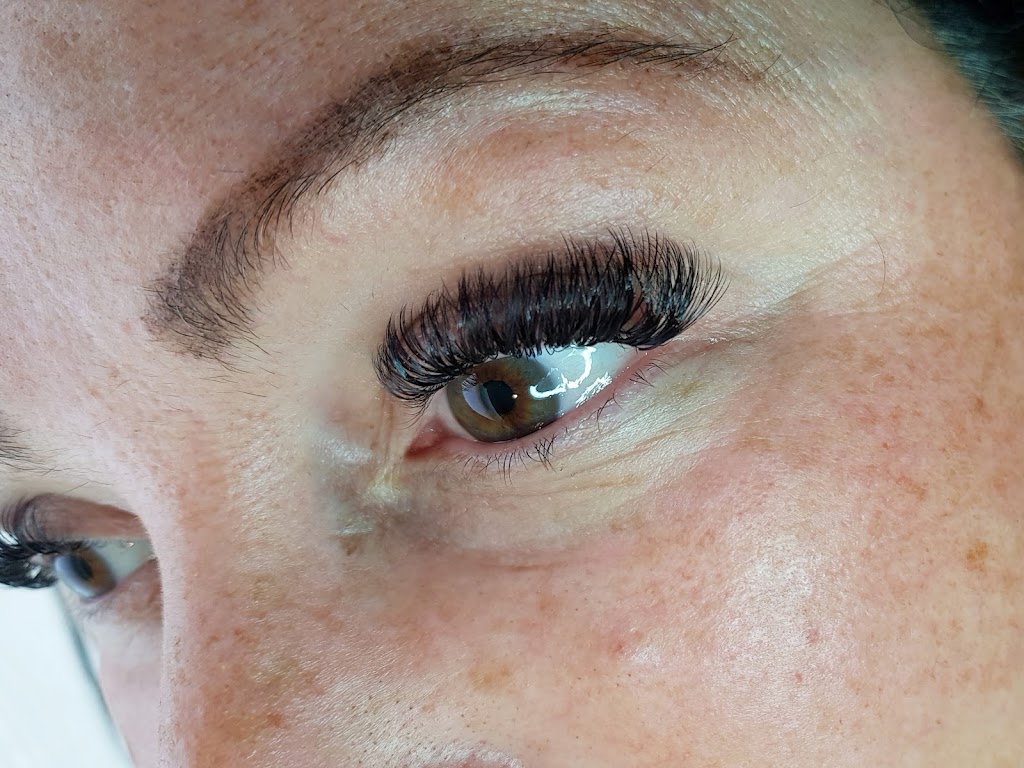Eye LUV Lashes | beauty salon | 4 Bellavista Dr, Wollert VIC 3750, Australia | 0433785887 OR +61 433 785 887