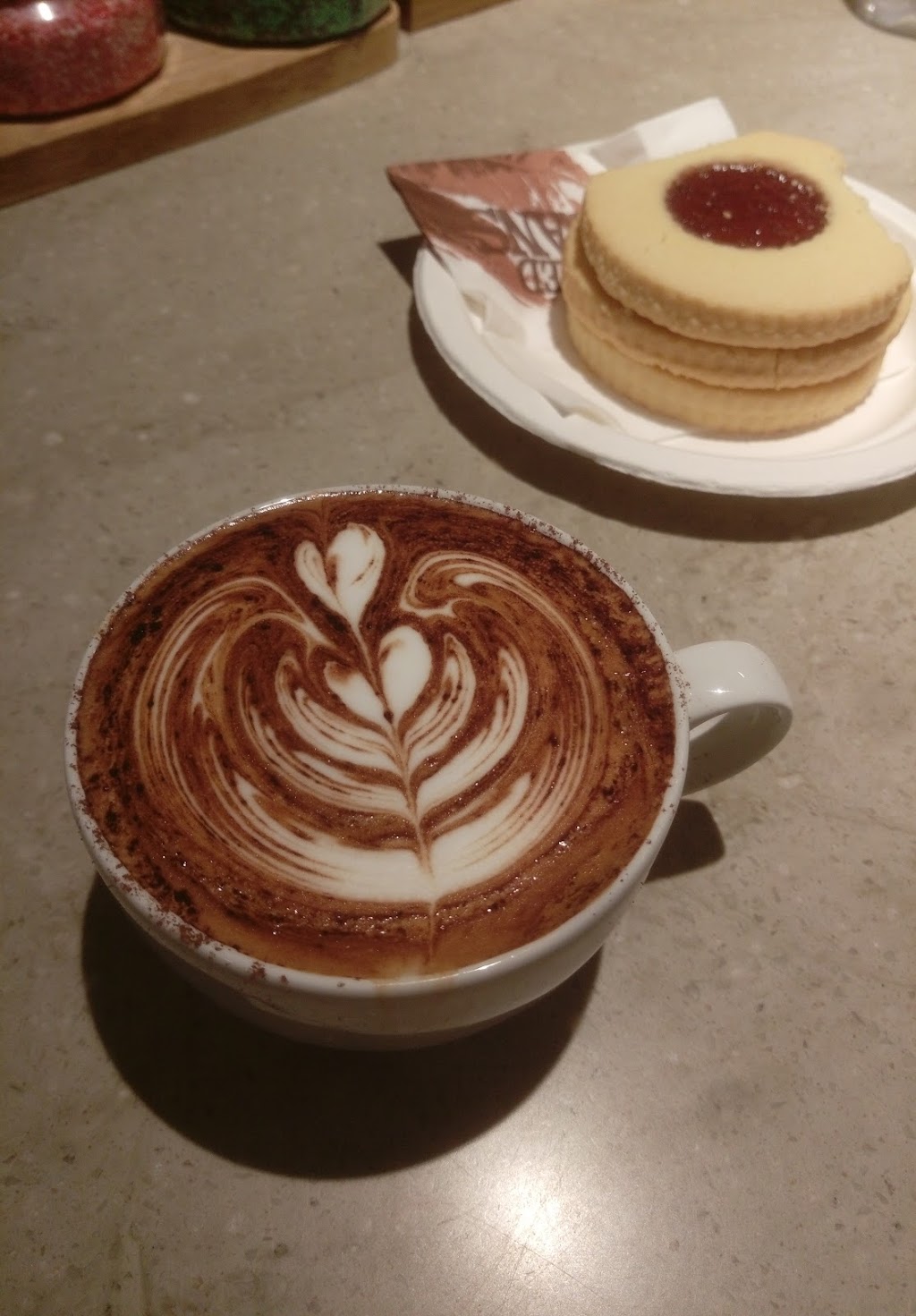 Gloria Jeans Coffees | cafe | RM10 Departure Dr, Tullamarine VIC 3043, Australia | 0393103737 OR +61 3 9310 3737