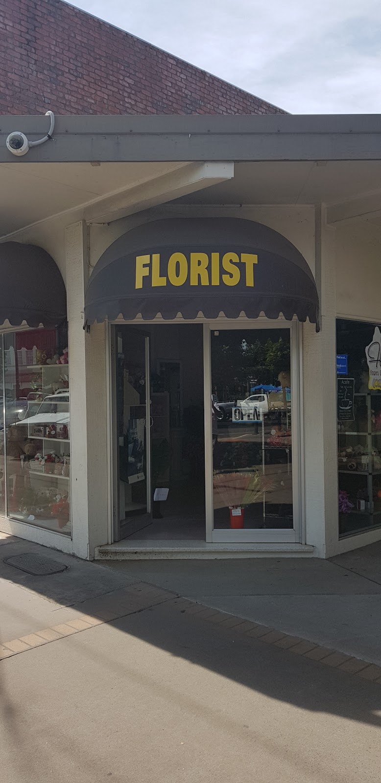 Casino Florists | florist | 117 Barker St, Casino NSW 2470, Australia | 0266621038 OR +61 2 6662 1038