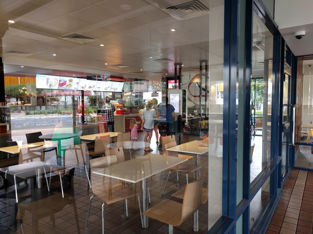 McDonalds Toowoomba | cafe | 277 Margaret St, Toowoomba City QLD 4350, Australia | 0746381115 OR +61 7 4638 1115