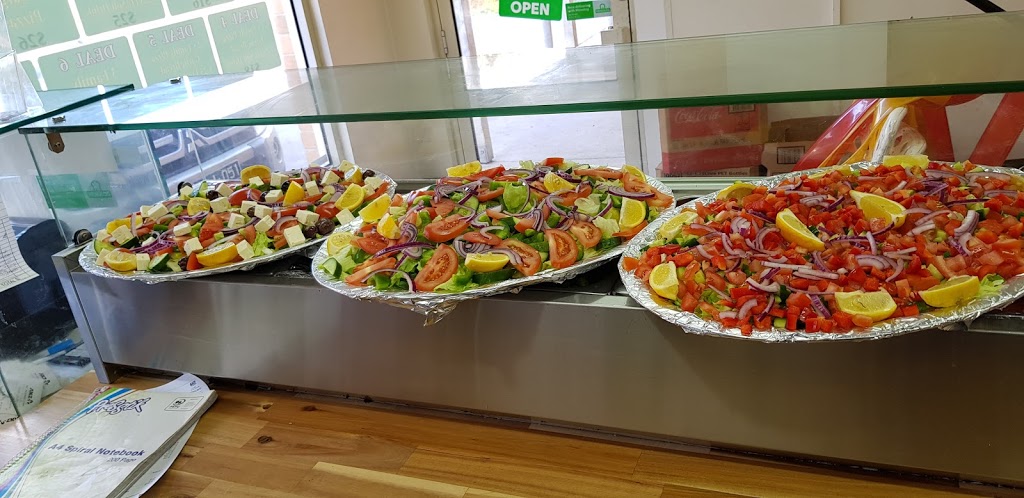 Family Style Pizza | 27A Rossiter Ave, Roxburgh Park VIC 3064, Australia | Phone: (03) 9305 4111