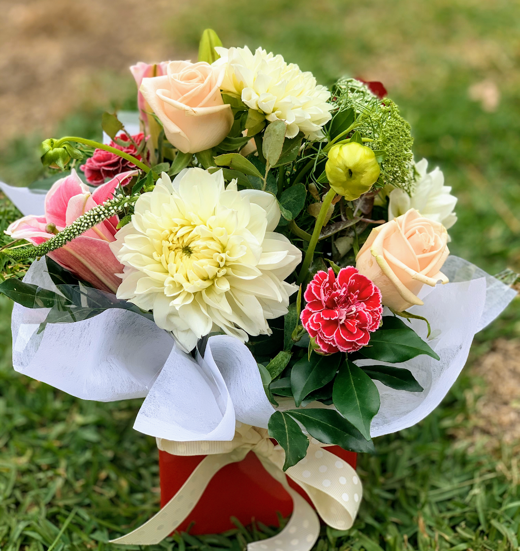 LS FLOWER DESIGN | 157 Ryedale Rd, Denistone NSW 2114, Australia | Phone: 0424 593 979