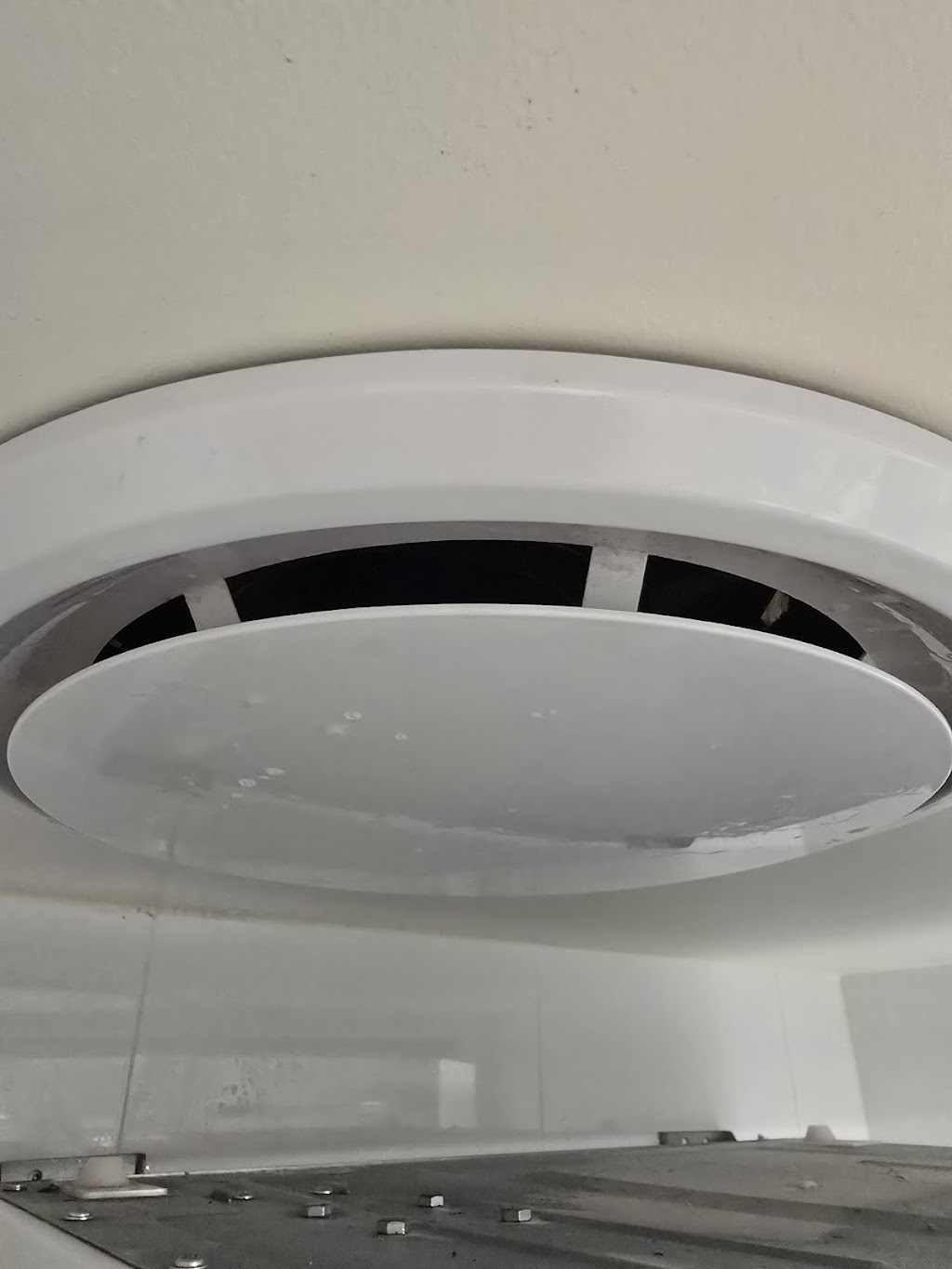 Awesome Bond & Carpet cleaning | 69 Honeysuckle Way, Calamvale QLD 4116, Australia | Phone: 0421 337 964