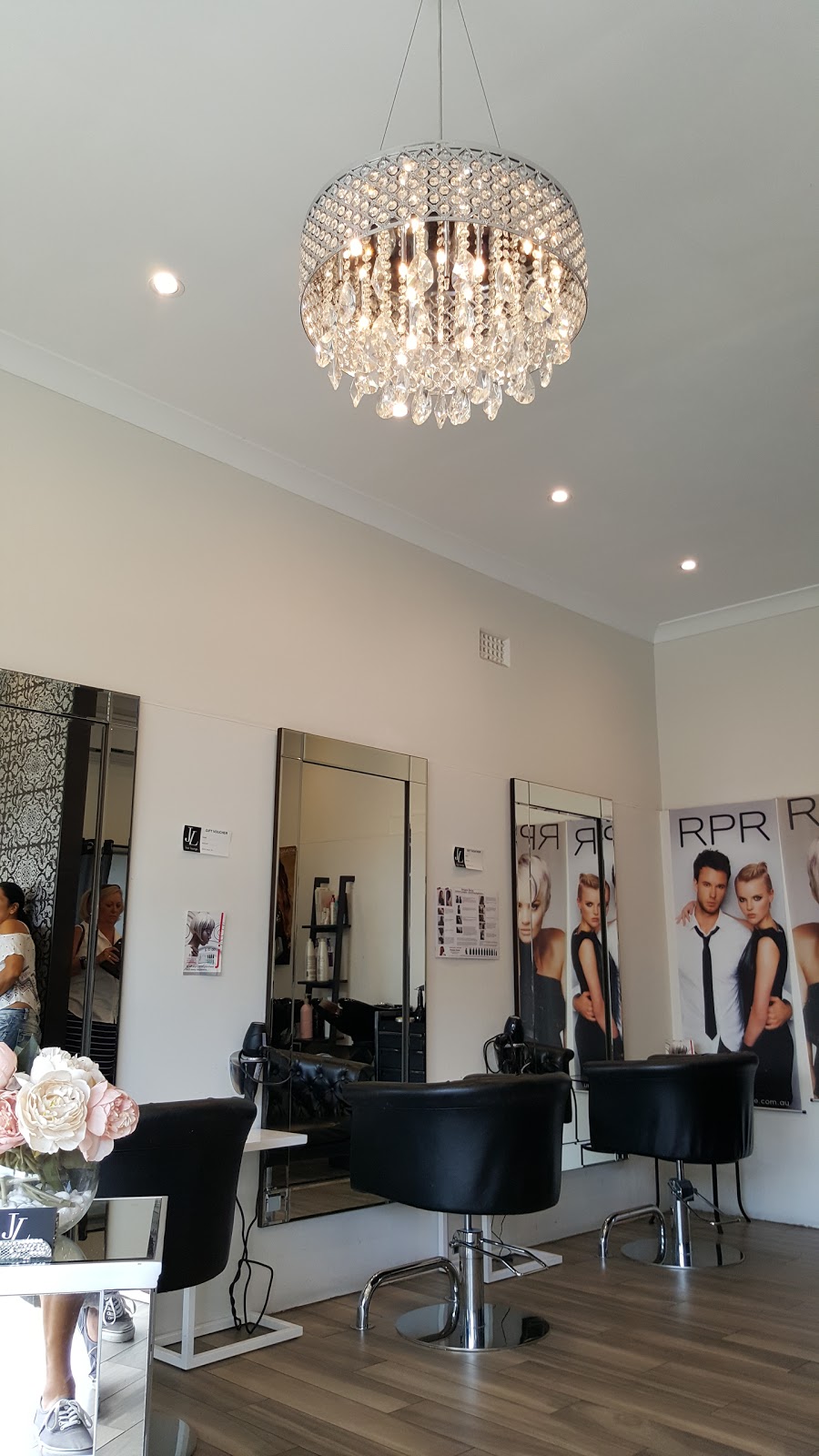 JL Hair Lounge | hair care | 70 Fontainebleau St, Sans Souci NSW 2219, Australia | 0295297744 OR +61 2 9529 7744