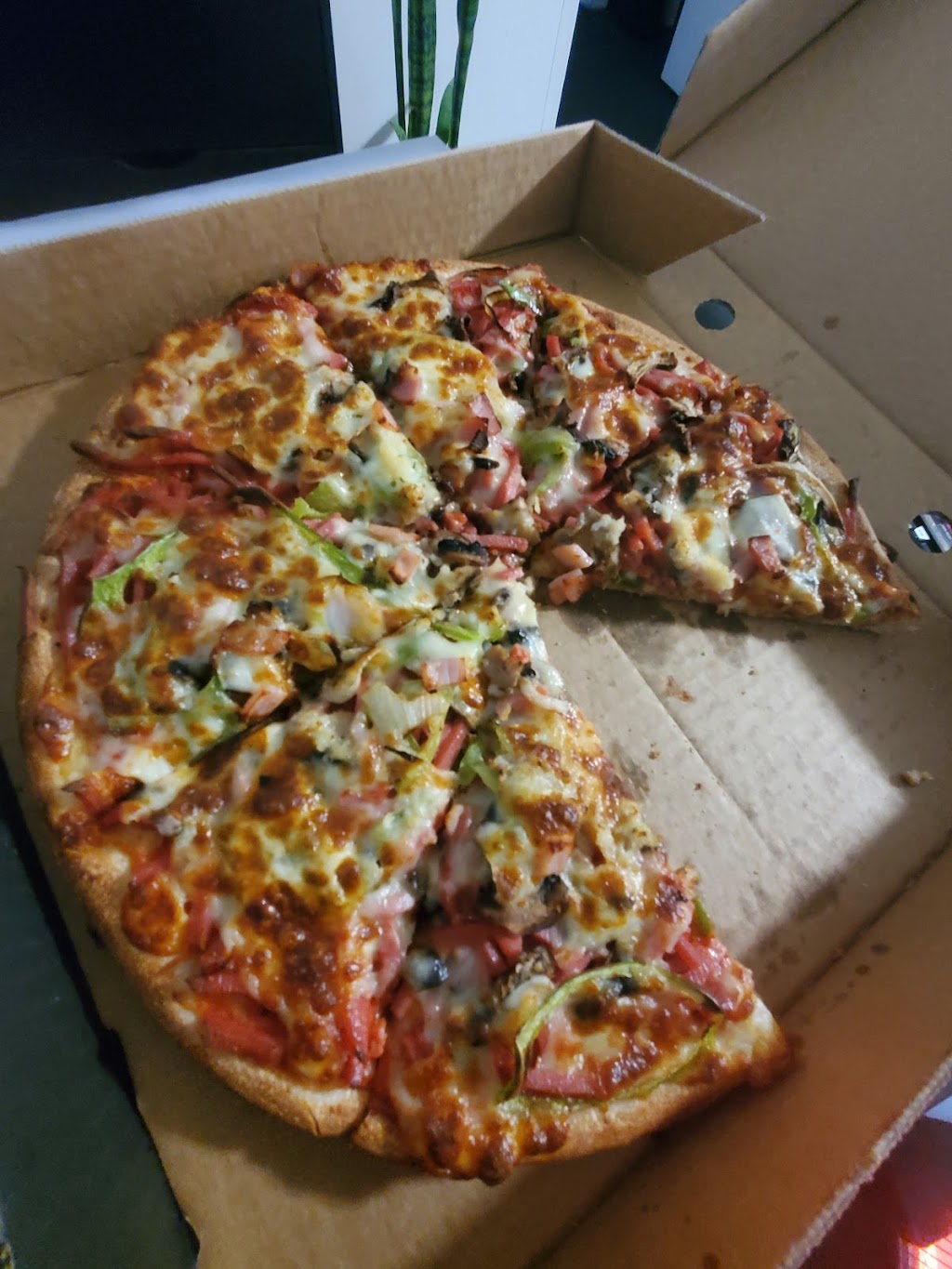 Amalfi Pizza & Pasta Caroline Springs | 2A/1042 Western Hwy, Caroline Springs VIC 3023, Australia | Phone: (03) 8315 3674