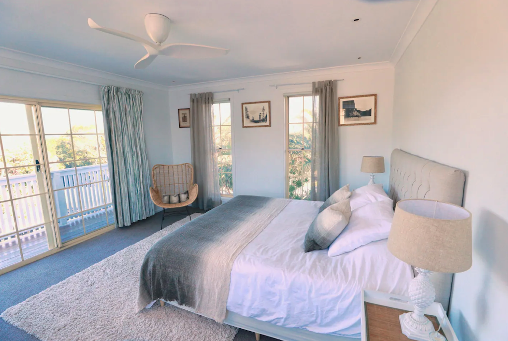 Byron Bay House | 9 Tallowood Cres, Byron Bay NSW 2481, Australia | Phone: 0434 560 150